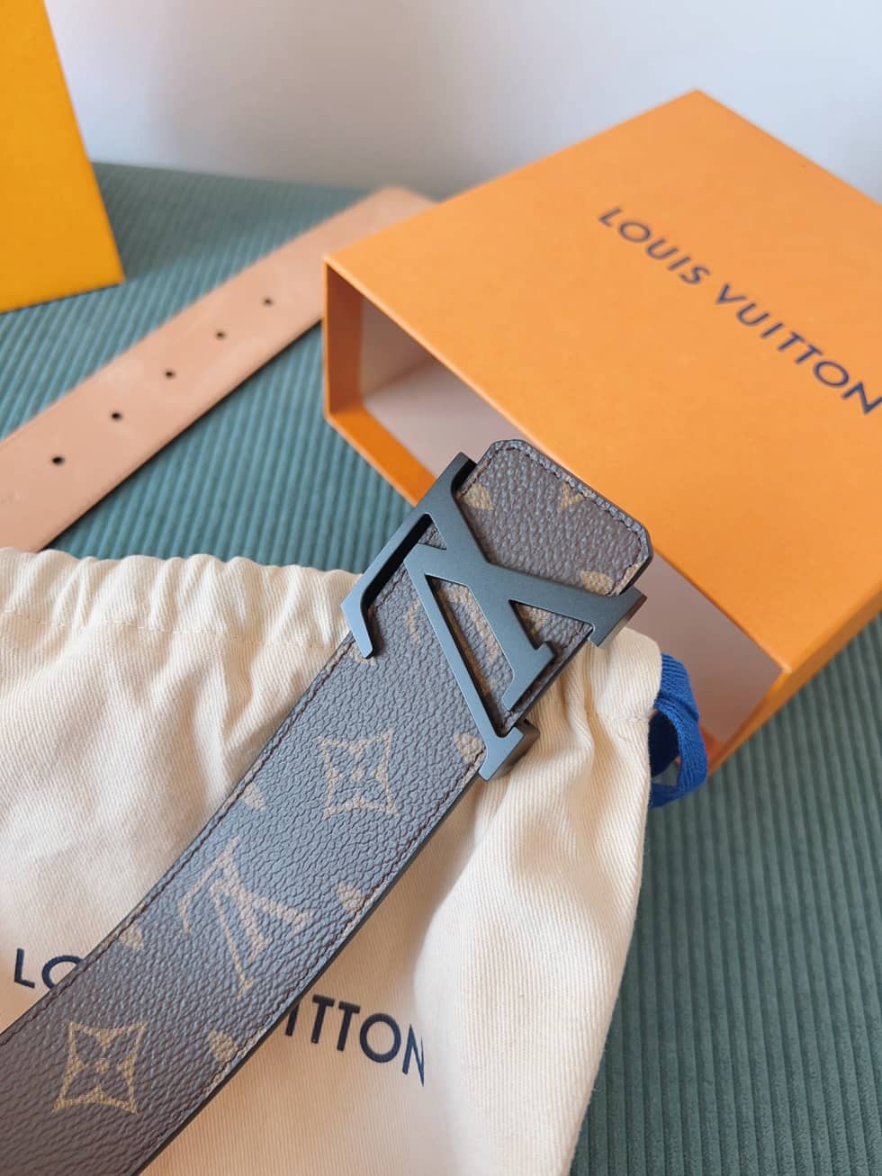 loubelt275_5