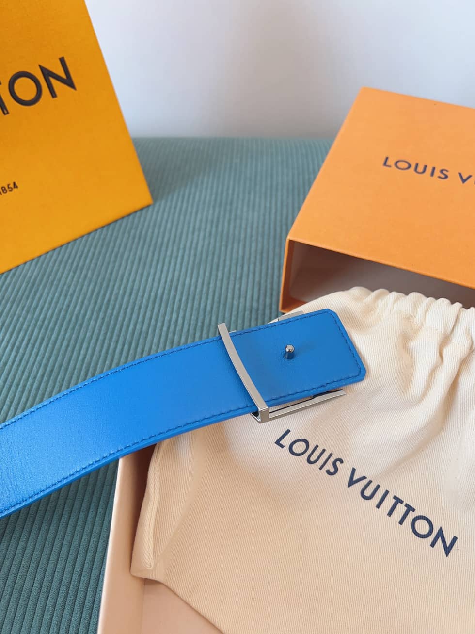 loubelt279_3