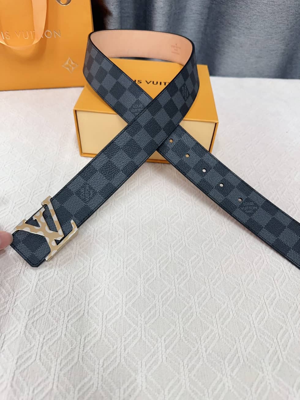 loubelt289_1