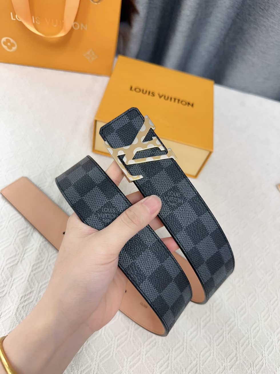 loubelt289_3