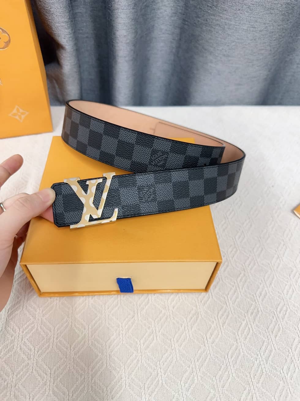 loubelt289_5