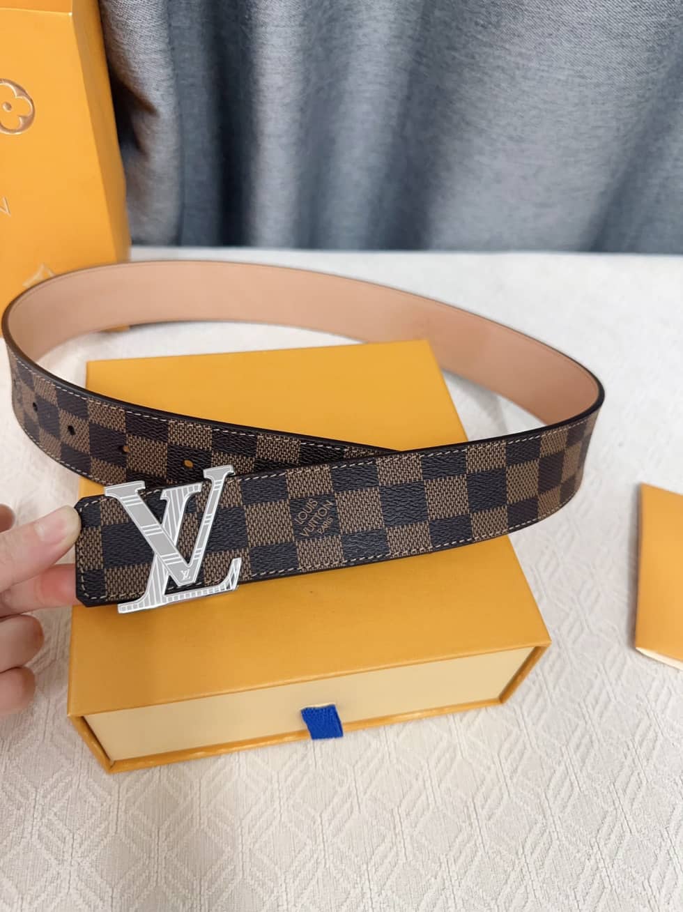 loubelt290_5