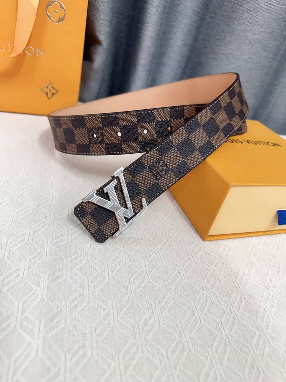 loubelt290_6