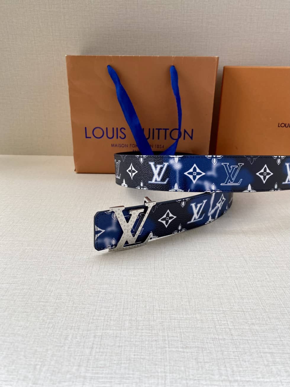 loubelt406_8