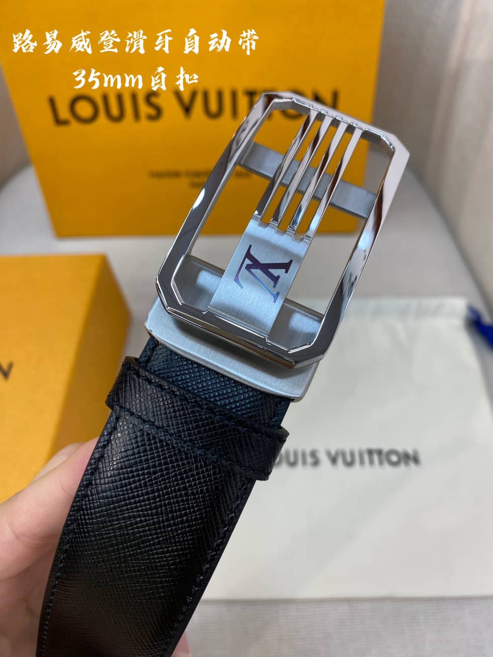loubelt520_2