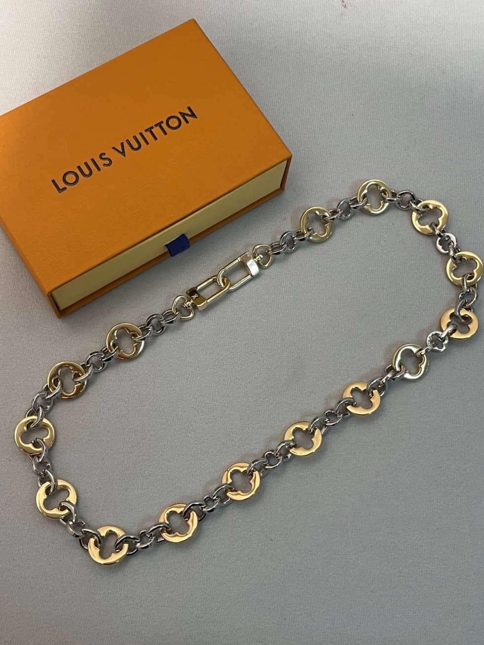 lobagcharm1_2